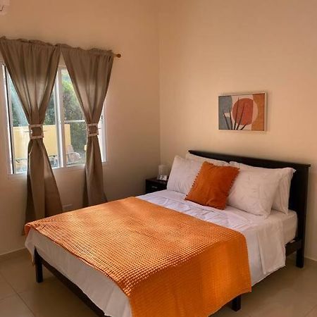Lovely 2 Bedroom Apartment In Quiet Neighborhood! Philipsburg  Esterno foto