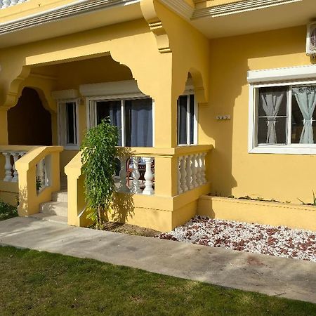 Lovely 2 Bedroom Apartment In Quiet Neighborhood! Philipsburg  Esterno foto