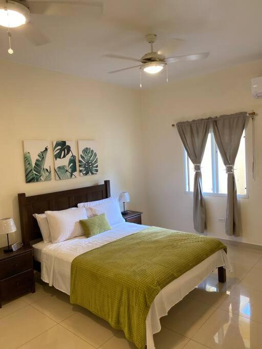 Lovely 2 Bedroom Apartment In Quiet Neighborhood! Philipsburg  Esterno foto